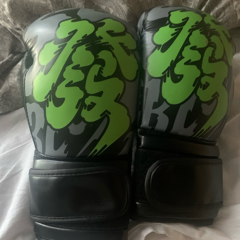 Custom Boxing Gloves